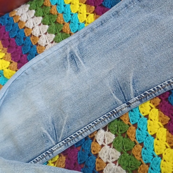 Silver Diva Junior Midrise Rhinestone/Embroidery Skinny Jean, Acid Wash, Size 11 - Picture 6 of 8